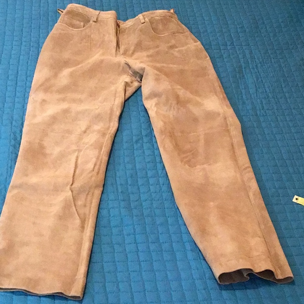 Brandon Thomas size 8 beige/ honey color suede pants